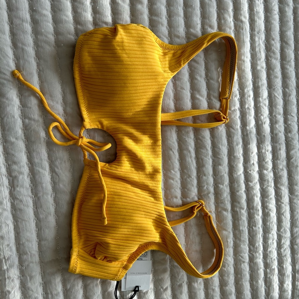 Size small (4-6) Target bikini top